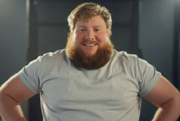 how much does caseoh weigh