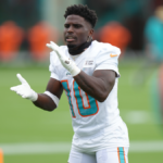 tyreek hill contract