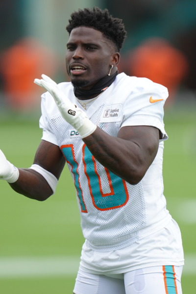 tyreek hill contract