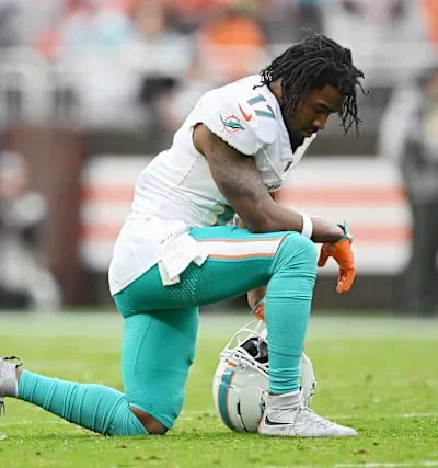 Jaylen Waddle Injury